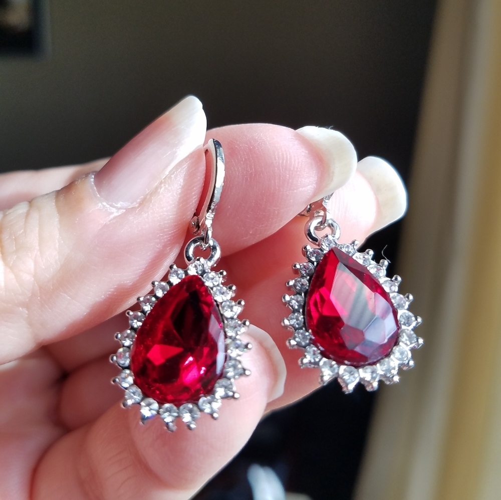 Swarovski Elements 925 Sterling Silver Garnet Red Earrings NEW - Picture 9 of 16